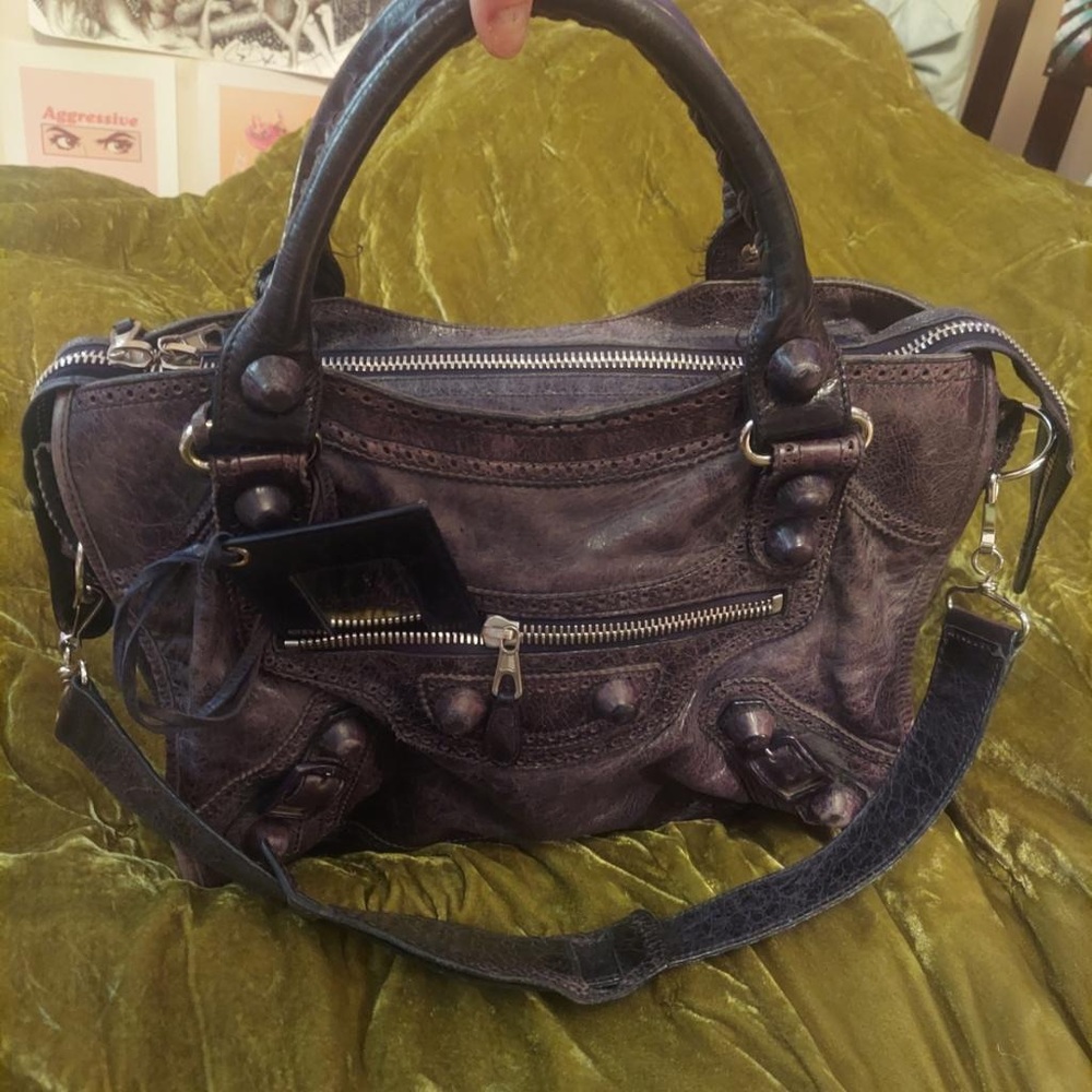 Balenciaga pebble city bag
